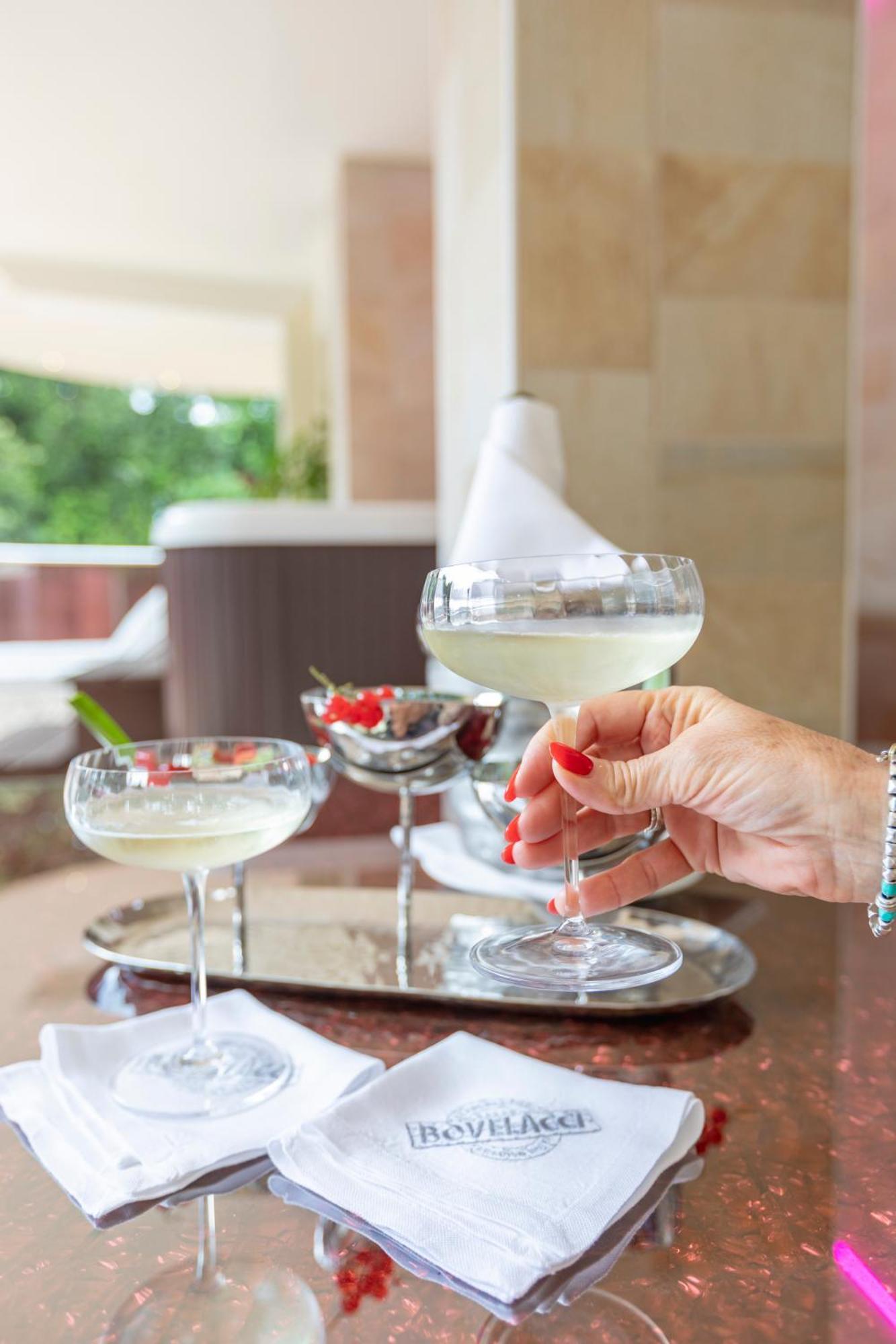 Boutique Hotel Paradiso Bovelacci Milano Marittima Kültér fotó